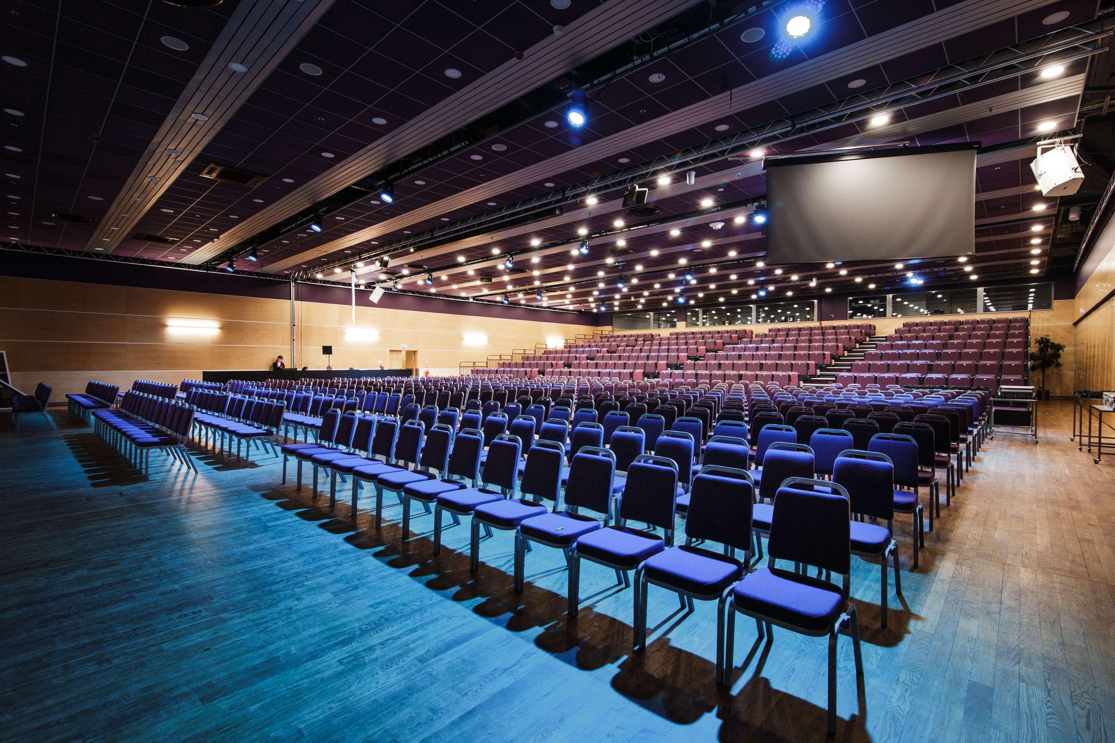 Radisson Blu Latvija Conference & Hotel, Hotelli 4*